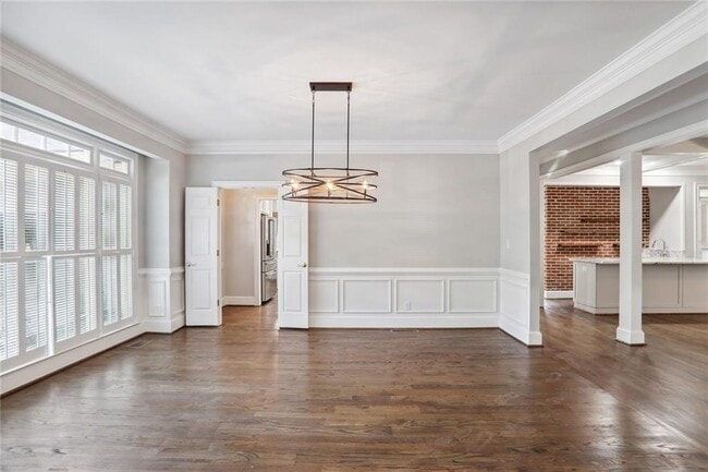Building Photo - 8900 River Trace Dr