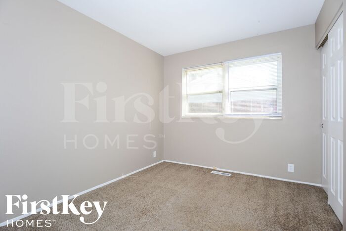 Building Photo - 2881 Wintergreen Dr
