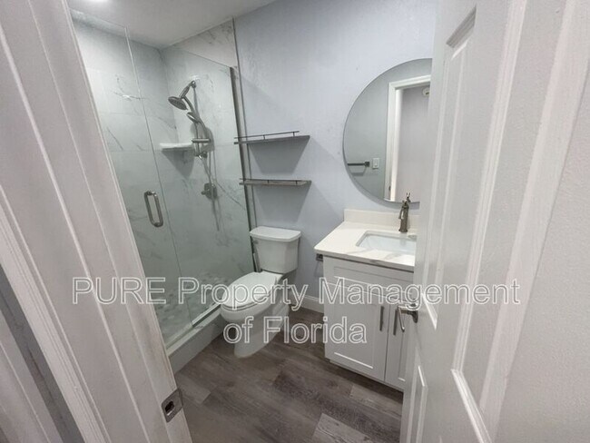 Building Photo - 1610 SE 25th St