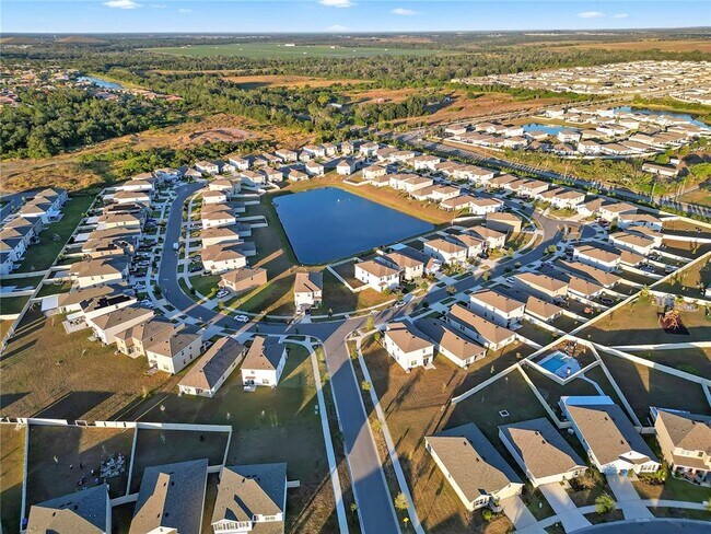 Building Photo - 16645 Mosaic Oar Dr