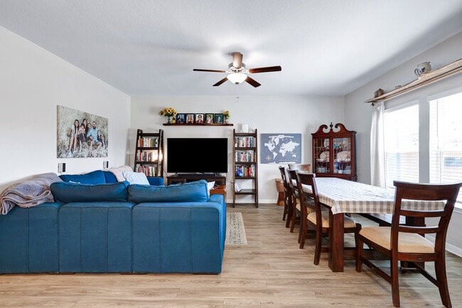 Building Photo - 5119 Topaz Bnd
