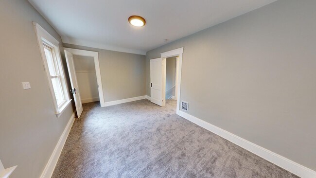 Building Photo - Old Brooklyn Area - 3 Bedroom Single Famil...