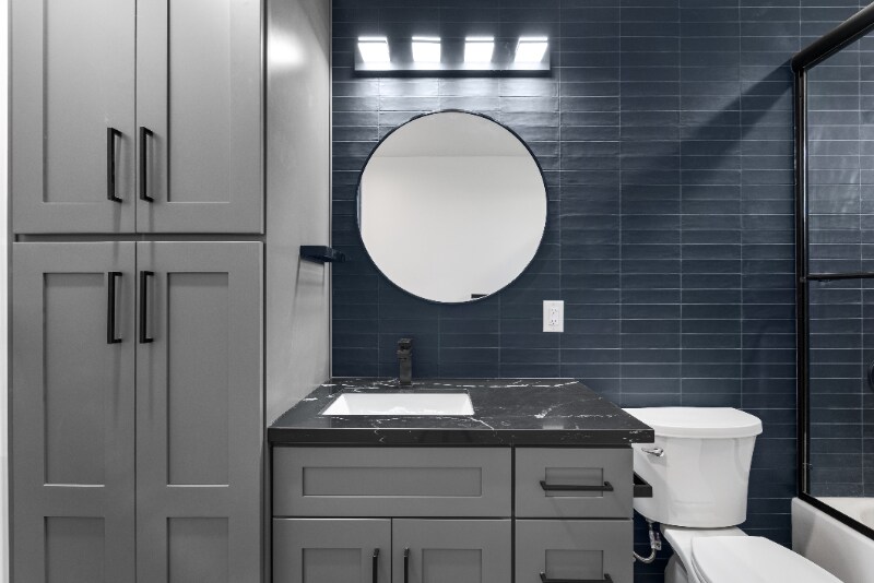 Building Photo - 232 N Hollywood Way