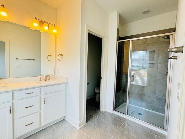 Building Photo - 511 Richland Crst Ln