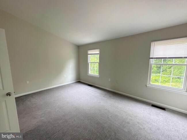 Building Photo - 7822 Brookview Ct