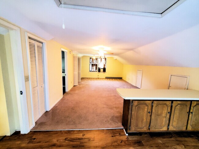 Bedroom three salon - 18 Poinsett Ave
