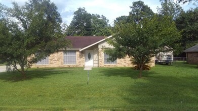 Building Photo - 105 Azalea Ave