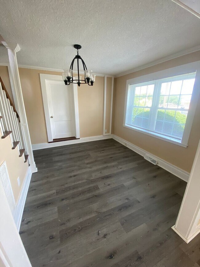 Building Photo - Mobley