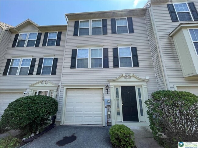 Building Photo - 1058 Sparrow Way