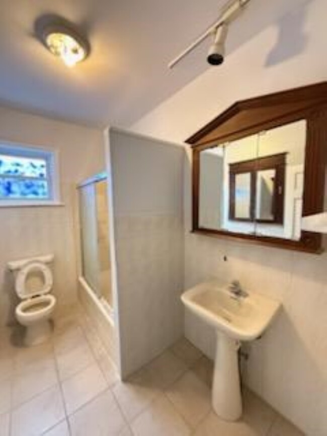 Bathroom - 808 S 6th St