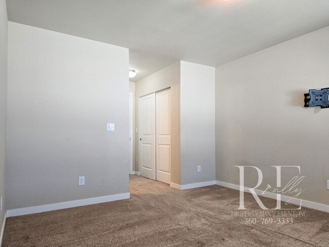 Building Photo - Effortless Elegance in Caldart Heights, Po...