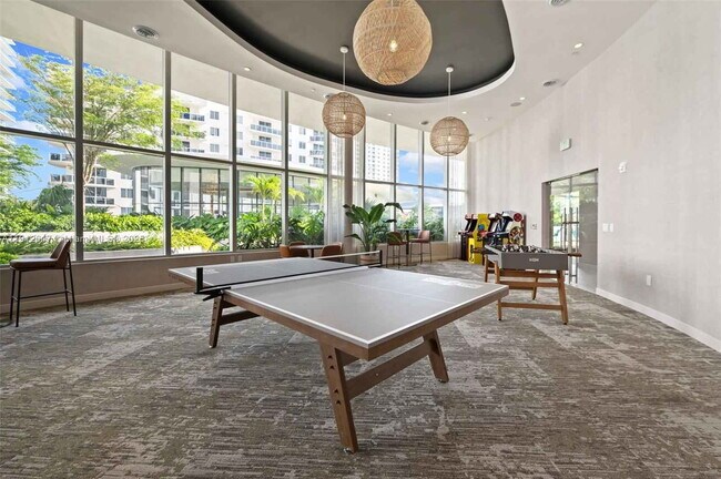 Building Photo - Northeast 24th Street, Miami, FL 33137 - 2 BR 2 BA condo