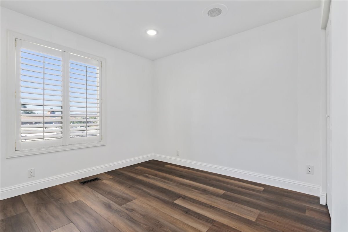 Bedroom 3 - 954 W River Point Cir