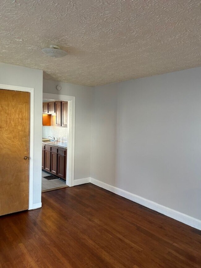Building Photo - 1682-1684 Hearthstone Dr.
