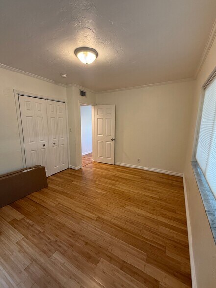Building Photo - 1413 SW 23rd Ave