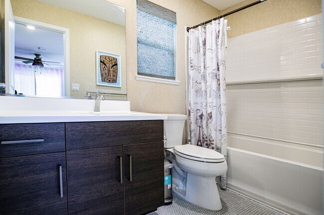 Building Photo - NorthPark 3Bedroom, 2.5 Bathroom SFH