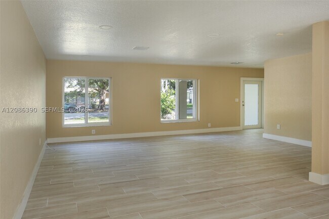 Building Photo - 8870 SW 87th St