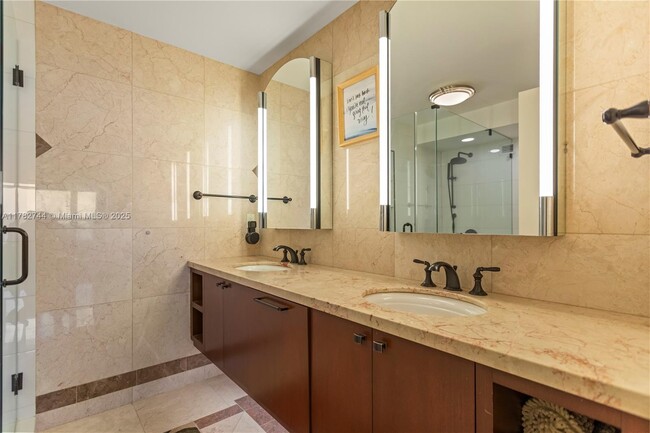 Building Photo - 3800 S Ocean Dr