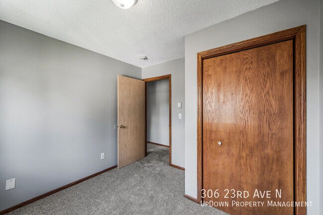 Building Photo - 306 N 23rd Ave