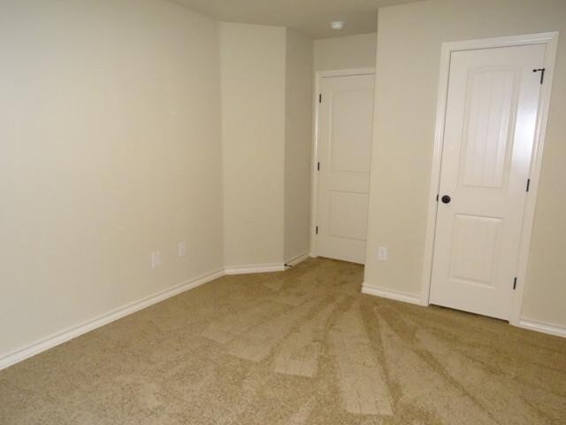 Building Photo - 7042 Lakeview Dr.