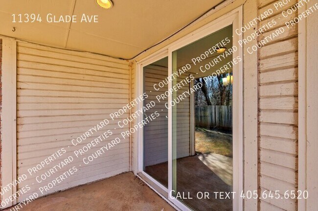 Building Photo - 11394 Glade Ave