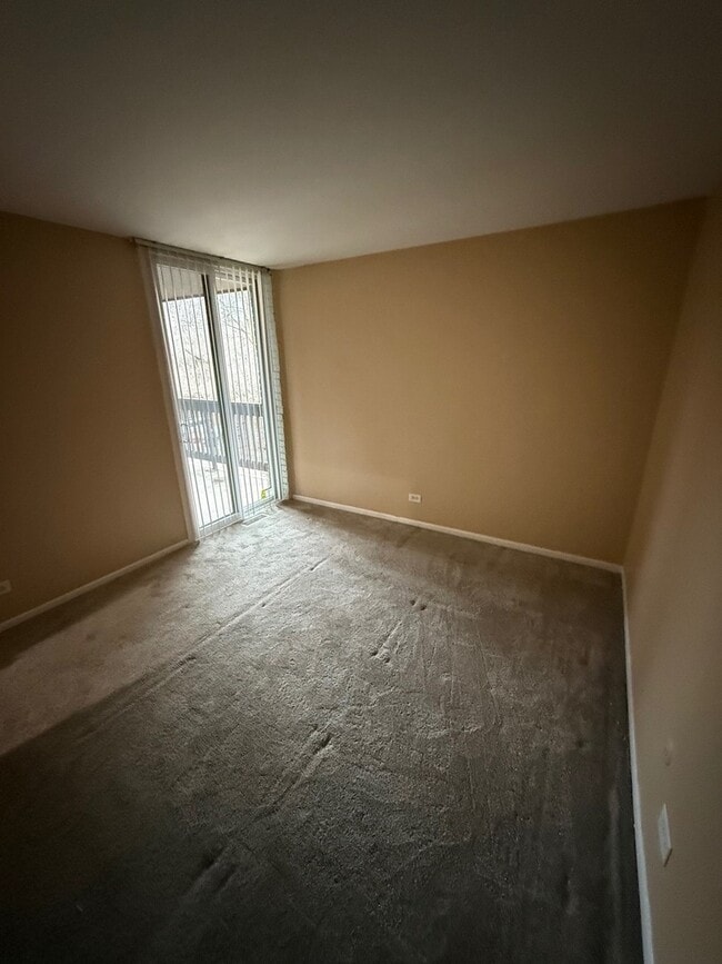 Building Photo - 5500 Hillcrest Ln