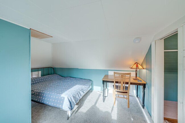 Building Photo - 2323 Elizabeth St