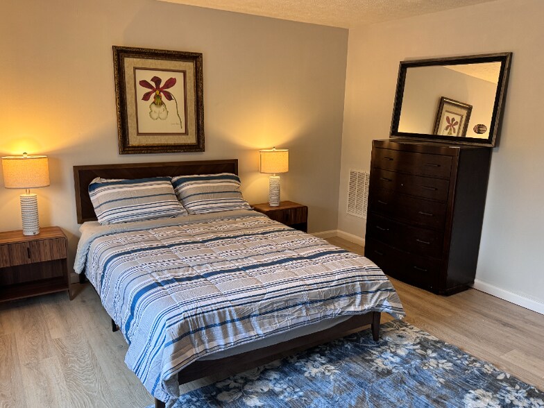 Building Photo - 91 Dickey Ave