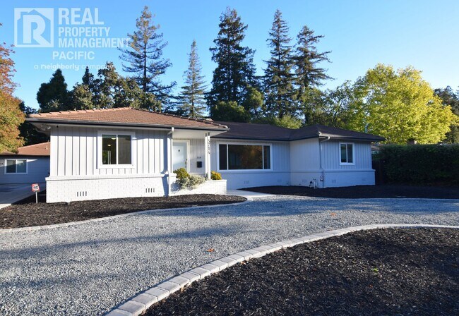 Primary Photo - 3-Bedroom Retreat with Expansive Backyard ...