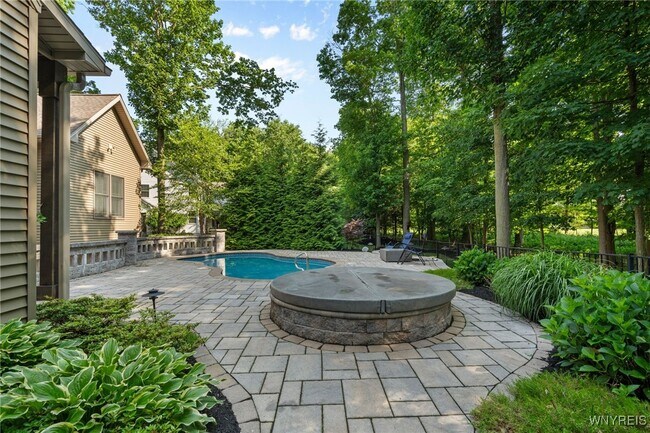 Building Photo - 9743 Cobblestone Dr