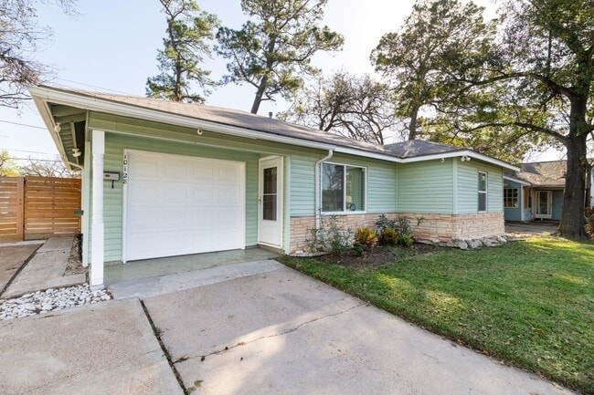 Building Photo - 10128 Homestead Rd