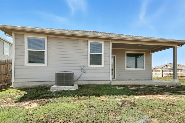 Building Photo - 101 Wichita River Rd