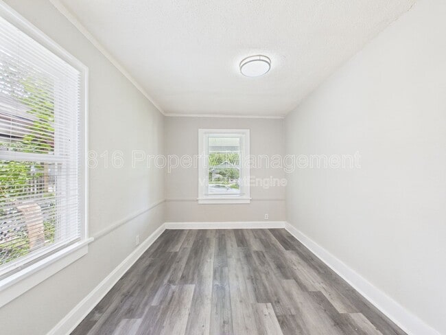 Building Photo - 5636 Garfield Ave