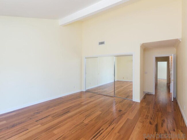 Building Photo - 1804 Caminito Ascua
