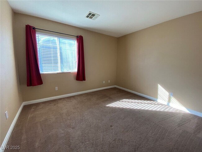 Building Photo - 4532 English Lavender Ave