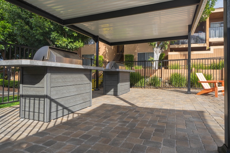 Building Photo - 1440 Oak Dr