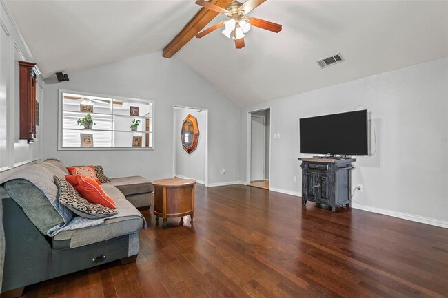 Building Photo - 1106 Lockridge-