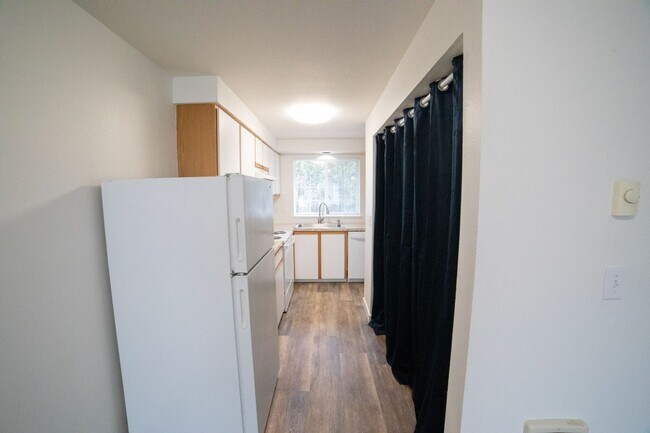 Building Photo - 3411-3423-3423 SE 85th Ave
