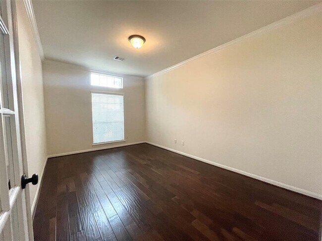 Building Photo - 5366 Blue Mountain Ln