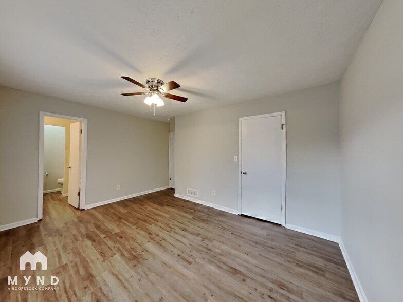 Building Photo - 170 Chesterfield Ct SW