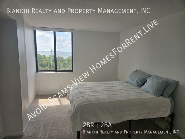 Building Photo - 6365 Bahia Del Mar Blvd S