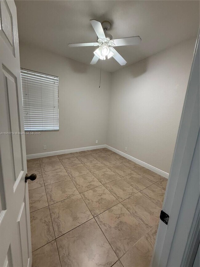 Building Photo - 1007 Nandina Dr