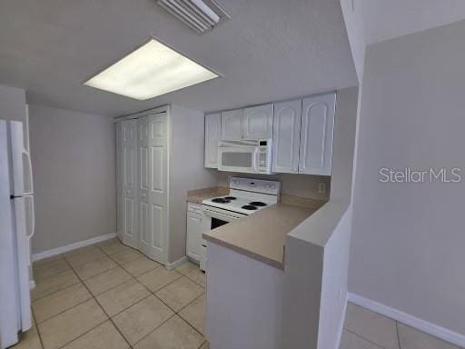 Building Photo - 2419 Fan Palm Dr