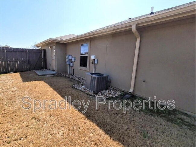 Building Photo - 4825 Deep Drive