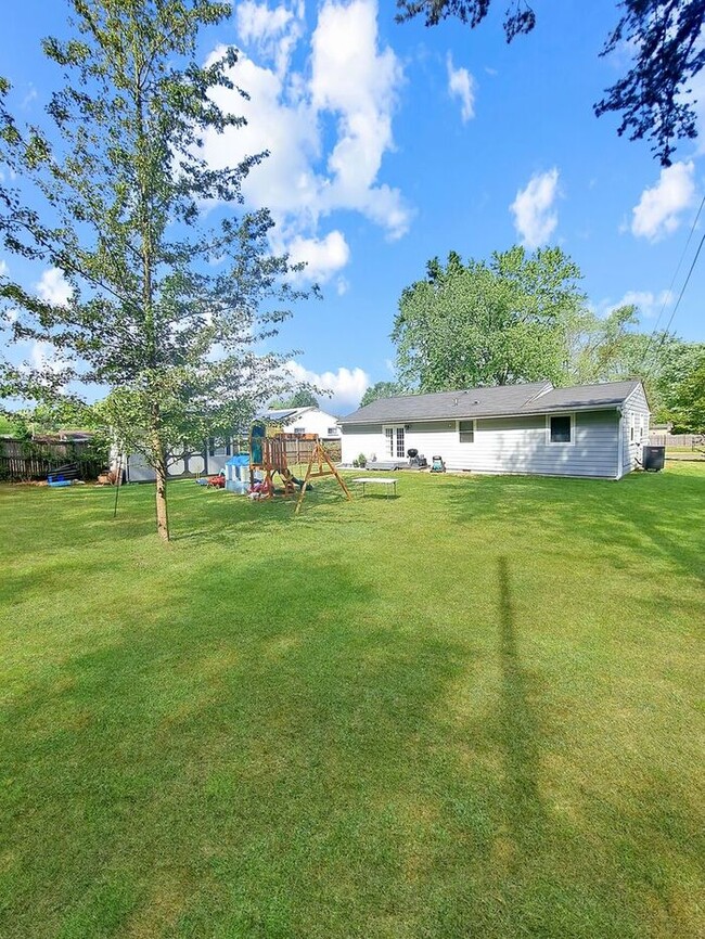 Building Photo - 7367 Gabriel Dr