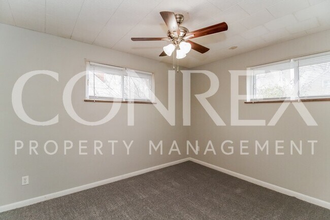 Building Photo - Oak Hills School District!!!