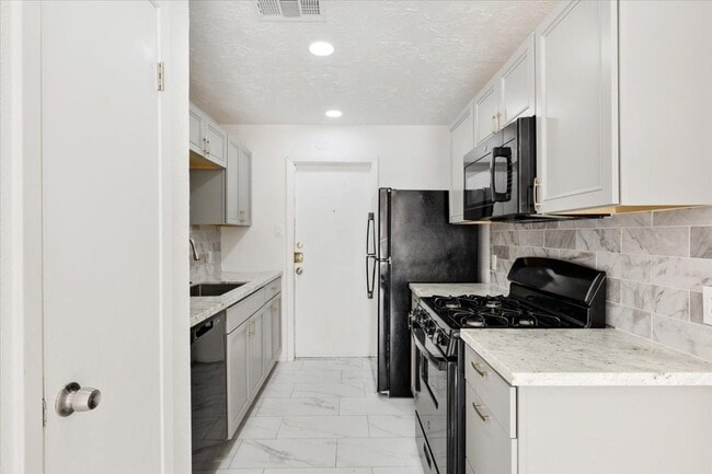 Building Photo - 14818 Gladewick Dr