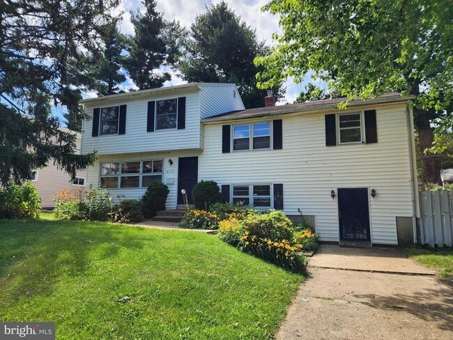 Building Photo - 615 Wallerson Rd