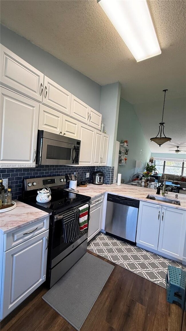 Building Photo - 4712 Lucerne Lakes Blvd E