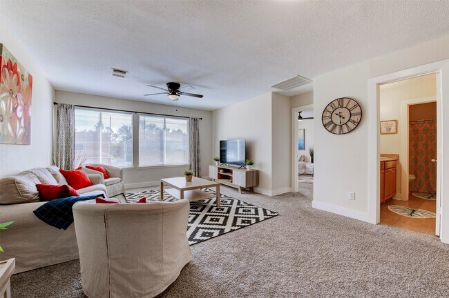 Building Photo - 3818 E Traditions Ct